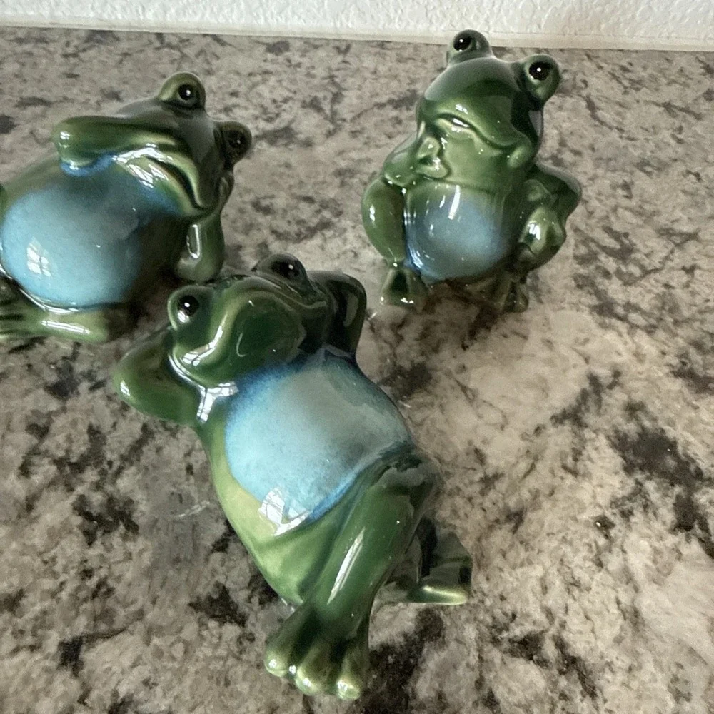 Whimsical Frog Figurine Set Of 3 Green Blue Ceramic Home Decor Garden